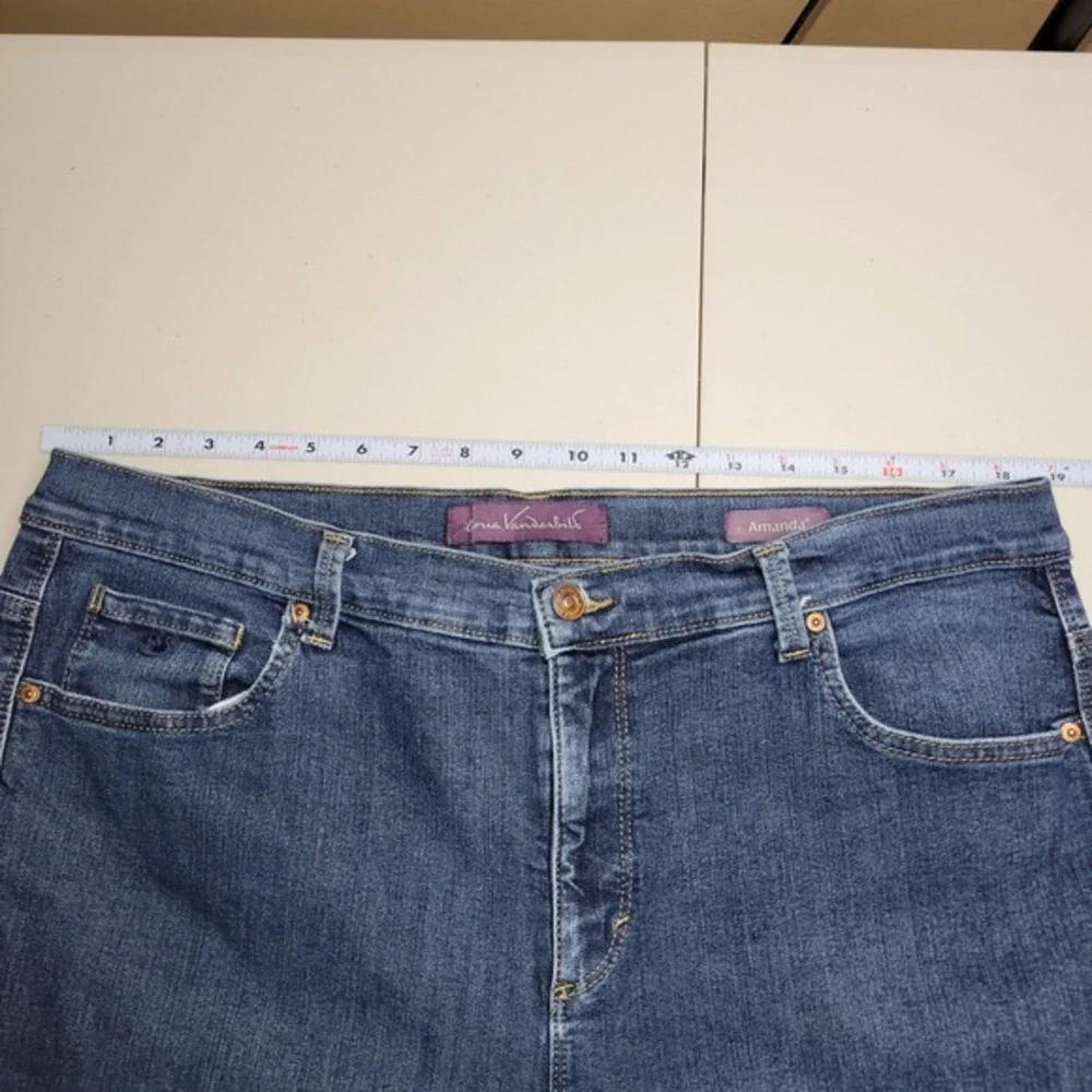 Gloria Vanderbilt Amanda Jeans Womens Size 16W Relaxed Fit Classic Blue‎ Denim - Picture 4 of 8